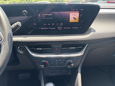 Used 2025 Buick Encore GX Preferred FWD image 17