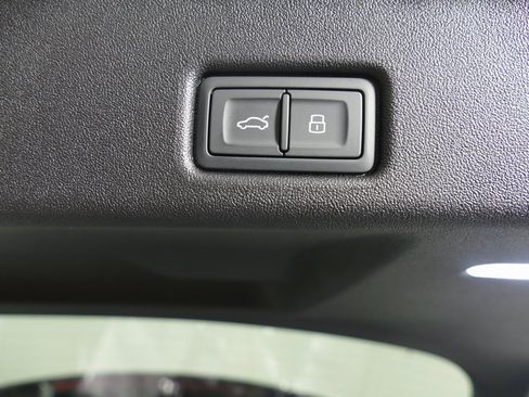 New 2025 Audi Q5 Premium Plus image 24