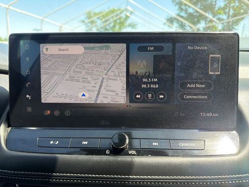 Used 2025 Nissan Rogue SL AWD/4WD image 22