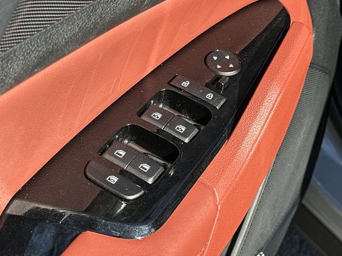 Certified 2025 Kia Sportage SX image 21