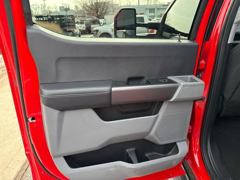 Used 2025 Ford F350 XLT image 26
