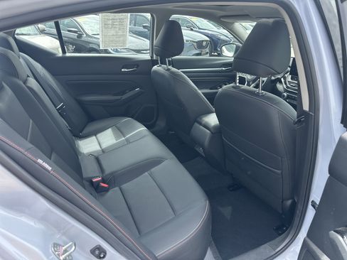 Used 2023 Nissan Altima 2.5 SR w/ SR Premium Package AWD/4WD image 16