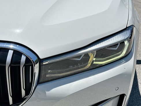 Used 2020 BMW 740i w/ Luxury Rear Seating Package RWD image 32