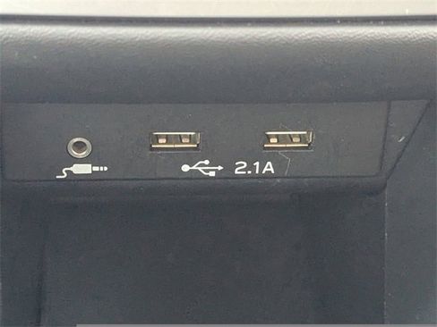 Used 2021 Subaru Outback Limited image 24