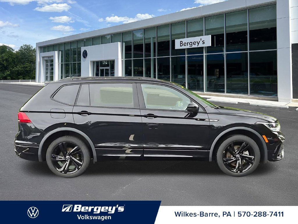 Certified 2024 Volkswagen Tiguan SE R-Line AWD/4WD image 5