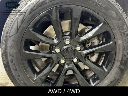 Used 2022 Jeep Grand Cherokee Laredo X AWD/4WD image 10