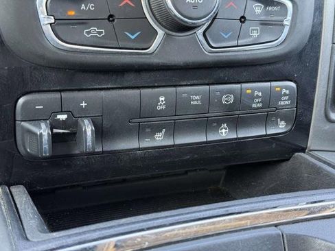 Used 2018 RAM 2500 Big Horn w/ Sport Appearance Group image 26