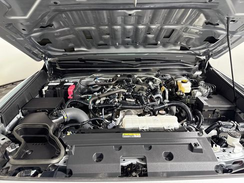 Certified 2026 Toyota Tacoma SR5 AWD/4WD image 28