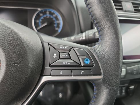 Certified 2020 Nissan Leaf SL Plus image 17