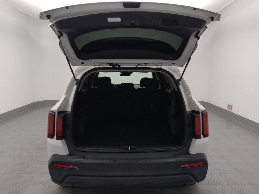 Used 2022 Kia Sorento LX FWD image 29