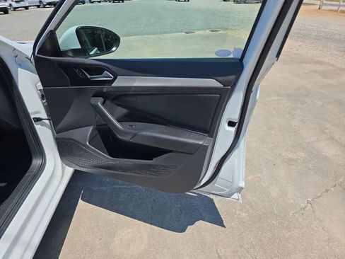 Used 2019 Volkswagen Jetta SE FWD image 41