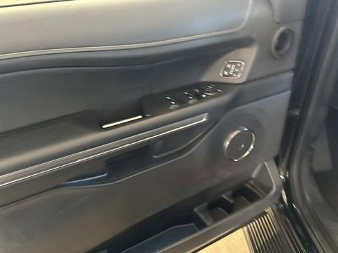 Used 2024 Ford Expedition XLT image 16