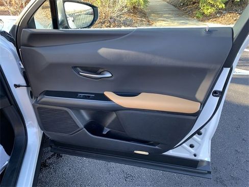 Used 2025 Lexus UX 300h 300h image 13