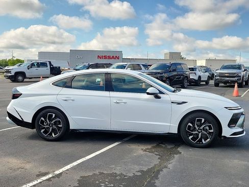 Used 2025 Hyundai Sonata SEL FWD image 6