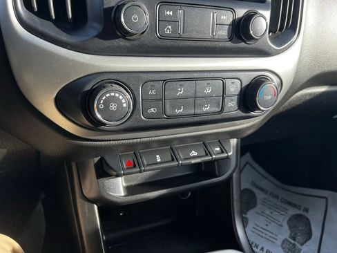 Used 2020 Chevrolet Colorado LT image 14