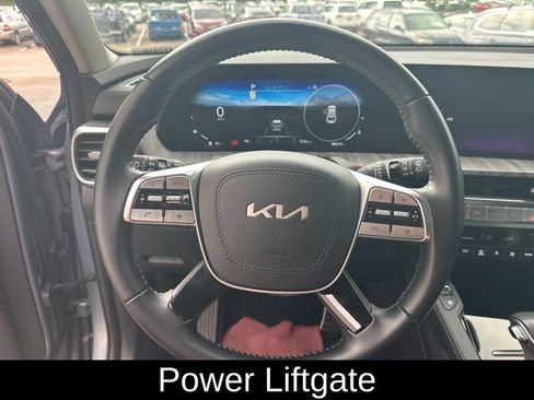 Used 2024 Kia Telluride SX w/ Towing Package FWD image 20