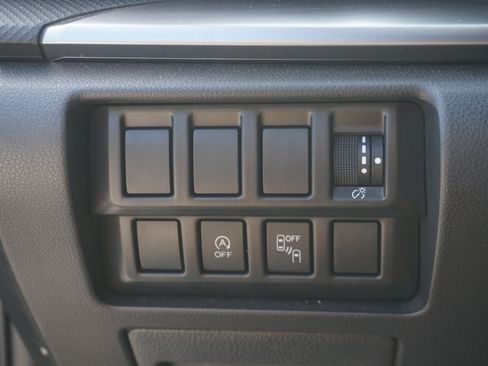 Used 2019 Subaru Forester Premium AWD/4WD image 16