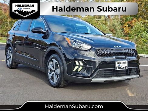 Used 2022 Kia Niro LX image 1