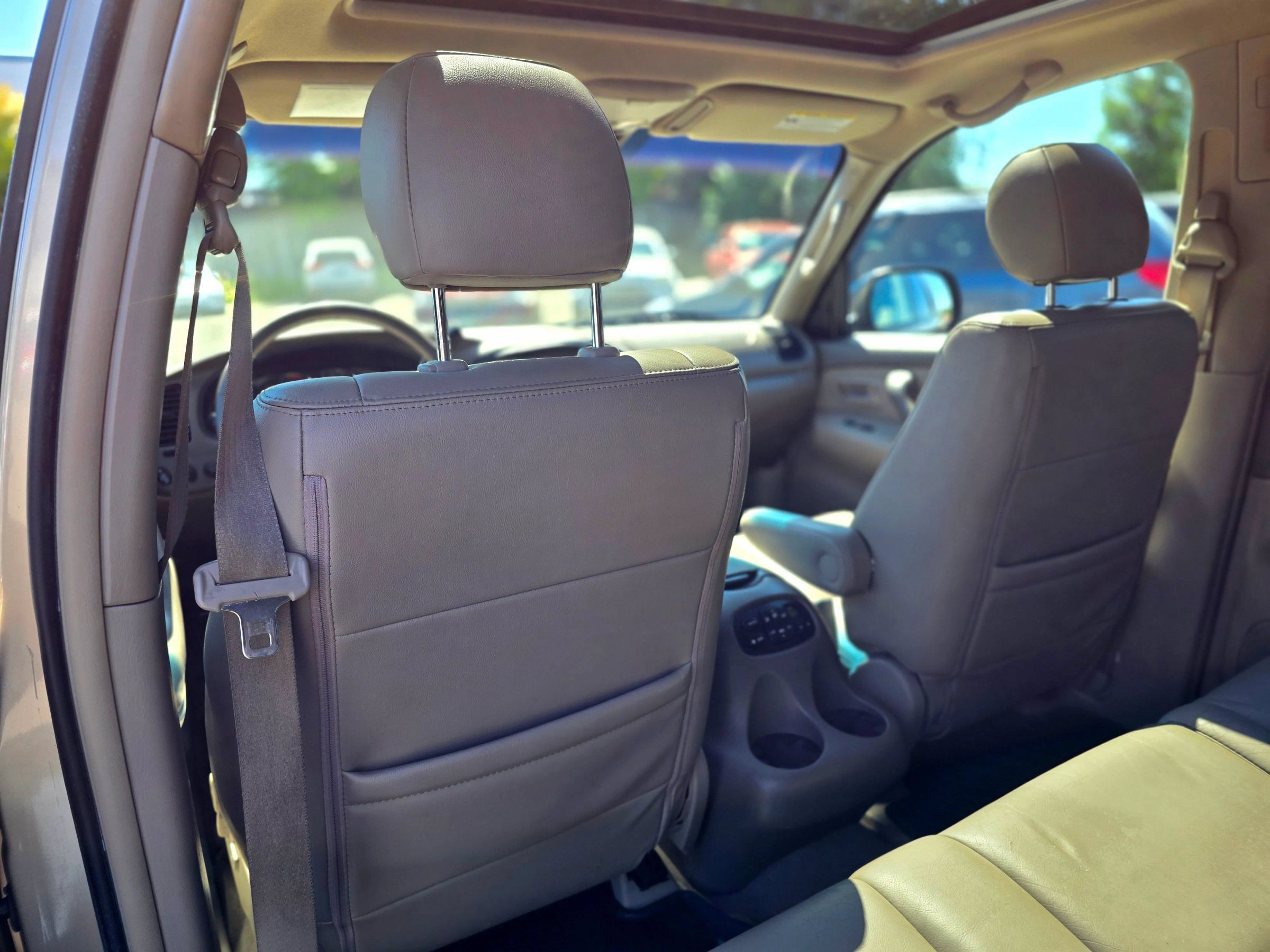 Used 2007 Toyota Sequoia SR5 AWD/4WD image 42