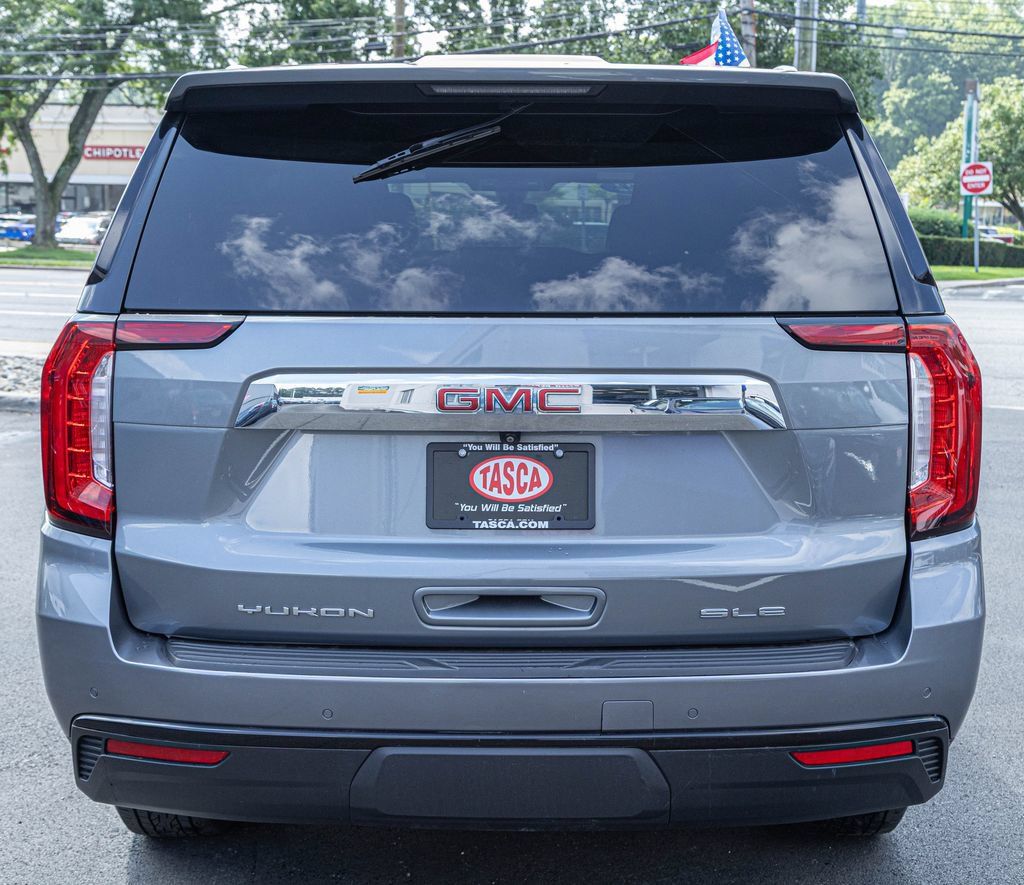 Used 2022 GMC Yukon SLE w/ Gmc Pro Safety Plus Package AWD/4WD image 5