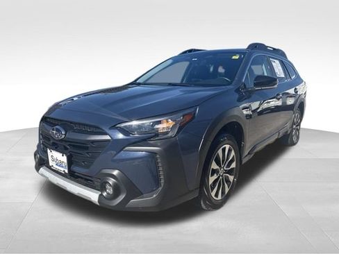 Certified 2025 Subaru Outback Limited AWD/4WD image 3