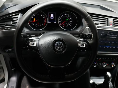 Used 2021 Volkswagen Tiguan SE image 26