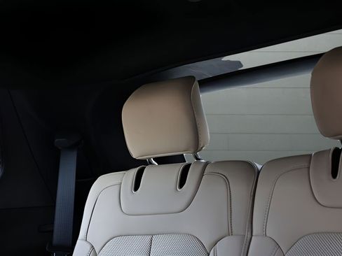 Used 2023 Jeep Grand Cherokee L Limited w/ Luxury Tech Group II image 61