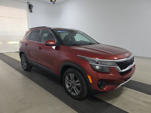 Used 2022 Kia Seltos S FWD image 4