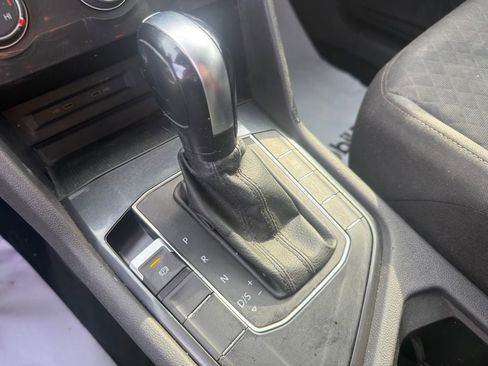 Used 2020 Volkswagen Tiguan S FWD image 20