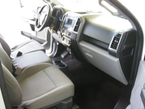 Used 2016 Ford F150 XLT RWD image 34