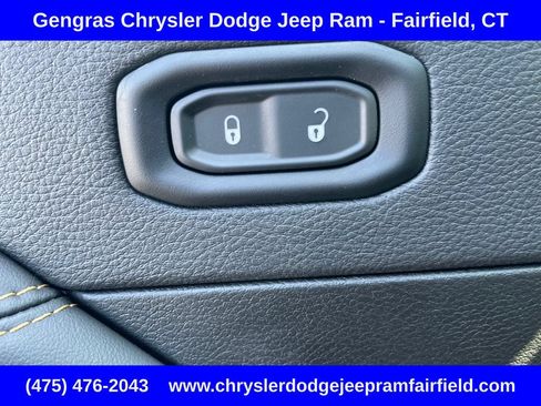 Certified 2025 Jeep Wrangler Unlimited Sahara AWD/4WD image 44