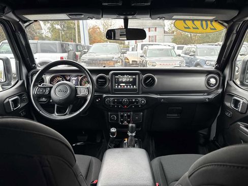 Used 2022 Jeep Gladiator Willys image 22