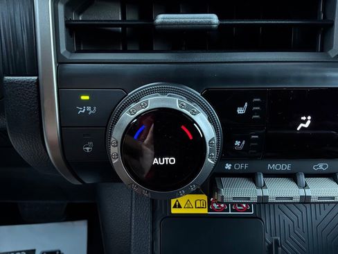 New 2026 Toyota 4Runner Platinum AWD/4WD image 32