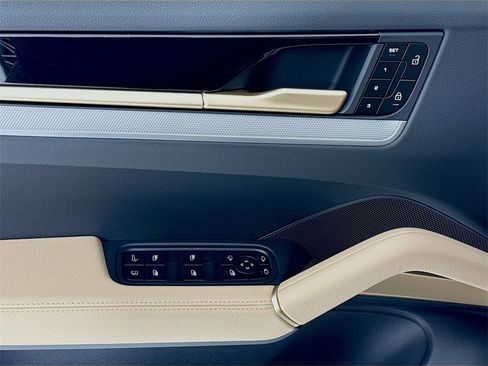New 2026 Porsche Cayenne E-Hybrid image 11