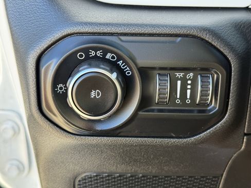 Used 2020 Jeep Wrangler Unlimited Sport S image 25