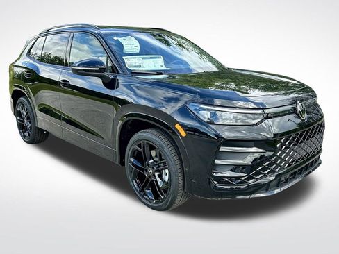 New 2026 Volkswagen Tiguan SE R-Line AWD/4WD image 3