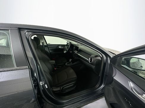 Used 2024 Kia Forte LXS image 28