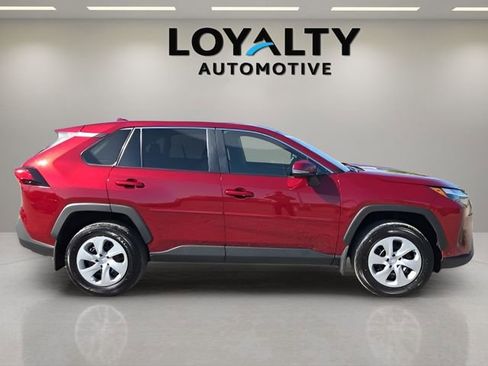 Used 2025 Toyota RAV4 LE image 6