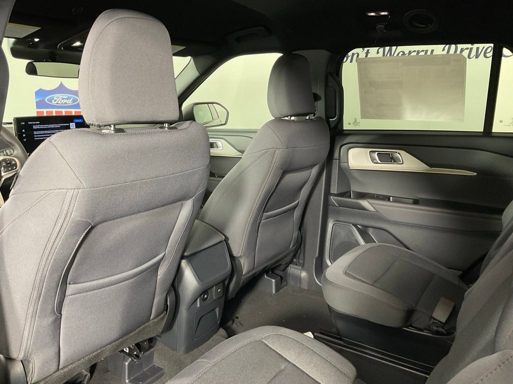 New 2027 Ford Explorer Active RWD image 15