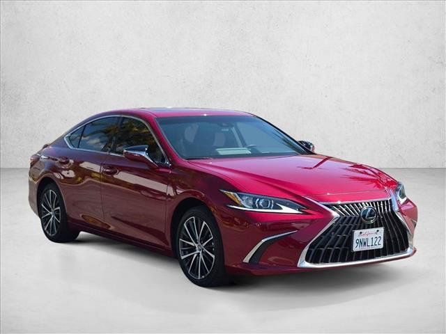Used 2024 Lexus ES 300h w/ Premium Package FWD image 3