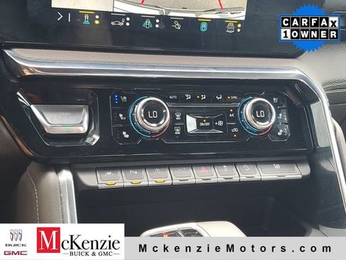 Used 2023 GMC Sierra 1500 Denali w/ Technology Package AWD/4WD image 19