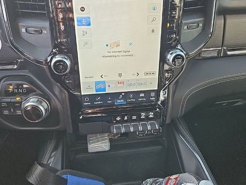 Used 2022 RAM 1500 Limited w/ Night Edition image 13