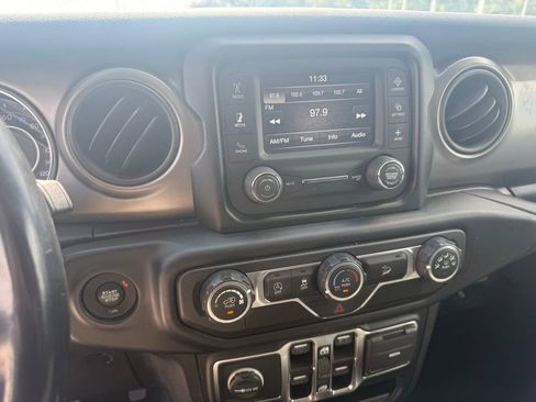 Used 2019 Jeep Wrangler Unlimited Sport S AWD/4WD image 15