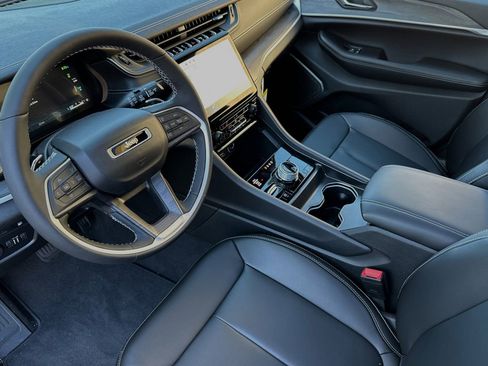 New 2024 Jeep Grand Cherokee Limited 4xe AWD/4WD image 9