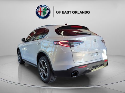 New 2025 Alfa Romeo Stelvio Sprint image 6