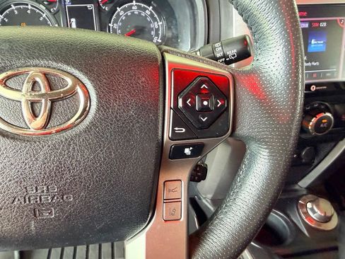Used 2021 Toyota 4Runner SR5 AWD/4WD image 21