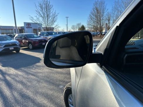 Certified 2024 Toyota Tacoma SR5 image 15