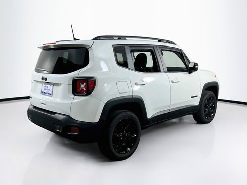 Used 2023 Jeep Renegade Altitude w/ Sun/Sound Group AWD/4WD image 5