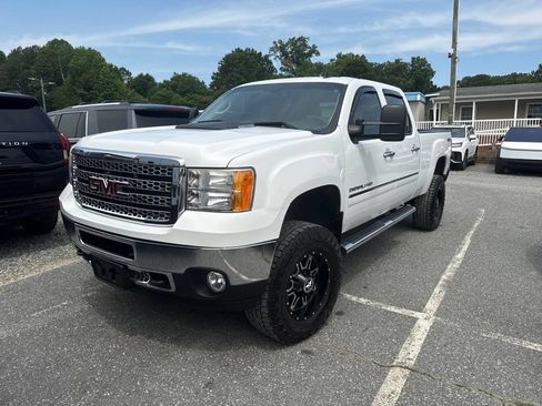 Used 2013 GMC Sierra 2500 Denali AWD/4WD image 1
