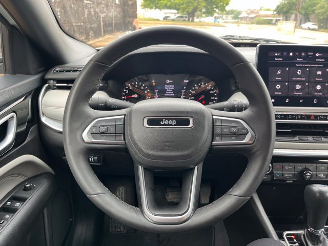 Used 2025 Jeep Compass Limited AWD/4WD image 27